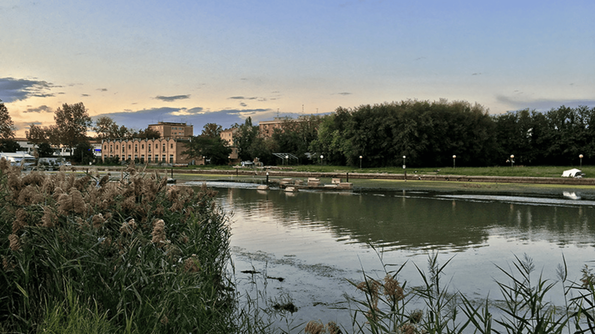 La darsena di Ferrara. il fiume in città - Il Giornale del Po